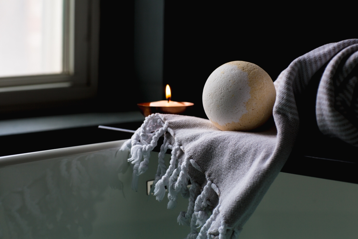 bathbomb and candle