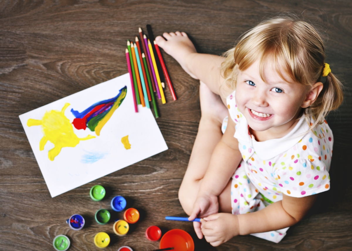 a child at new palestine art class